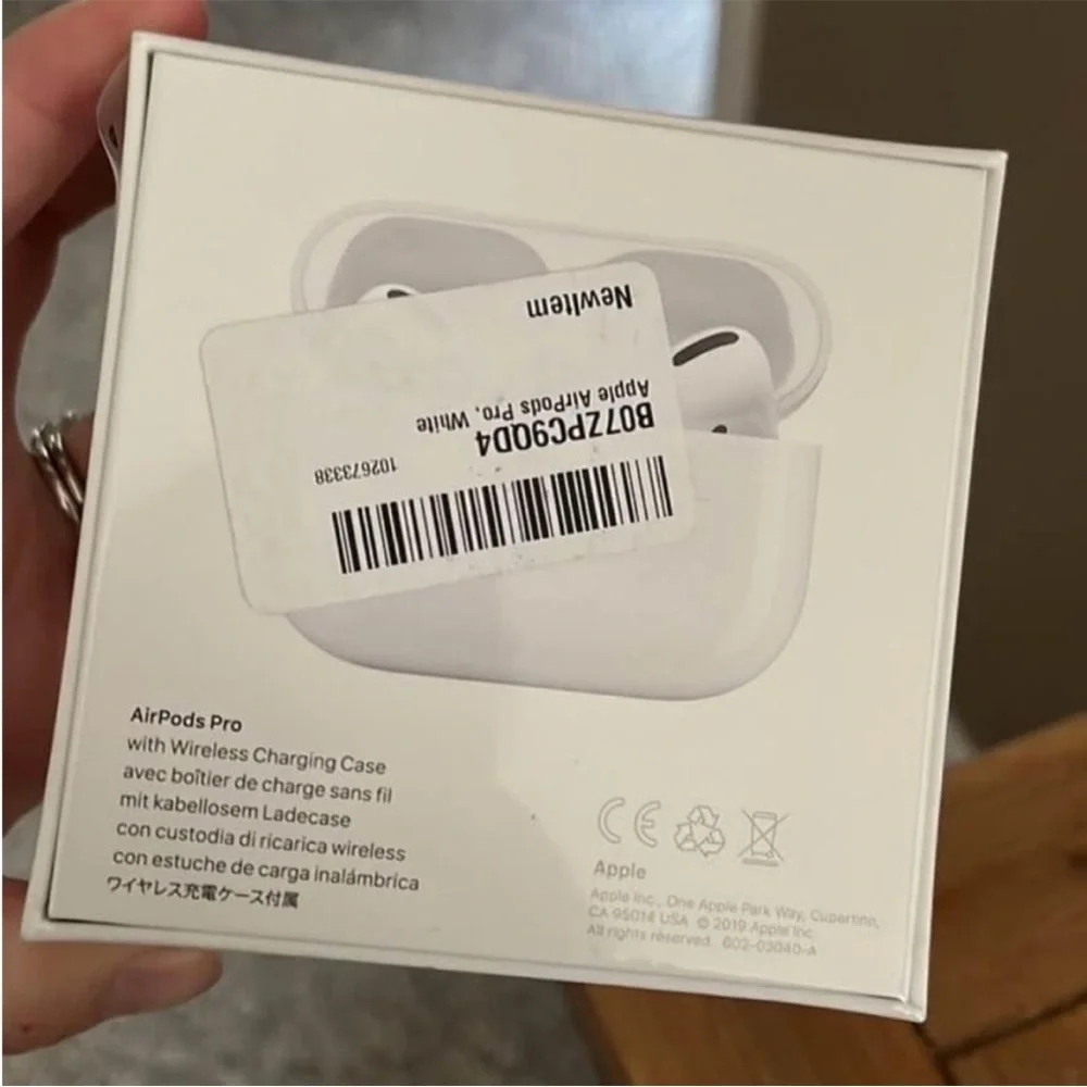 Apple AirPod pro nwt
